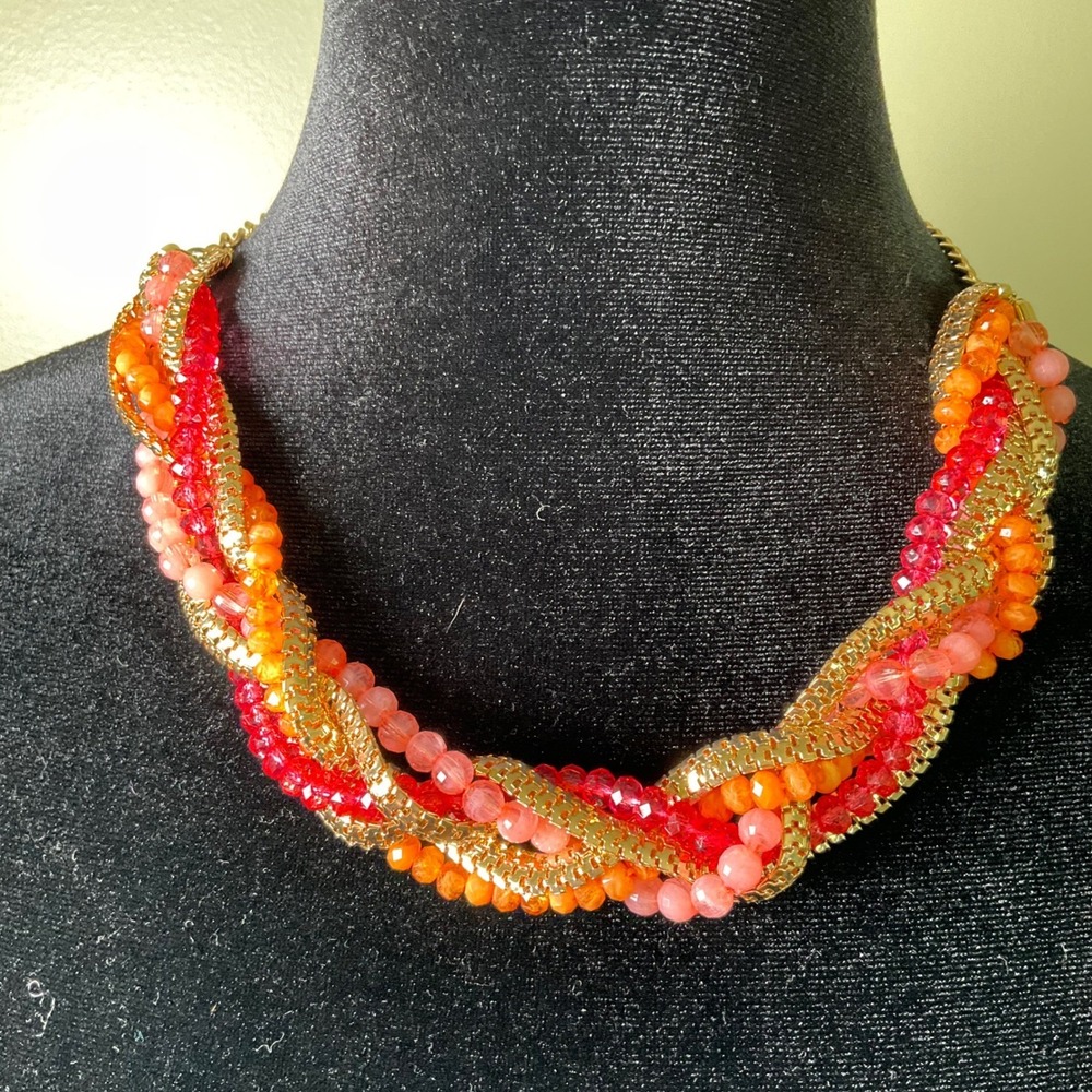 NY Coral Pink ORG Chunky Beaded Gold Tone Braided Mesh Chain Statement Necklace